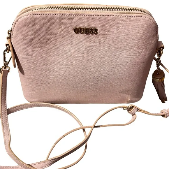 Guess - Picture 1 of 1